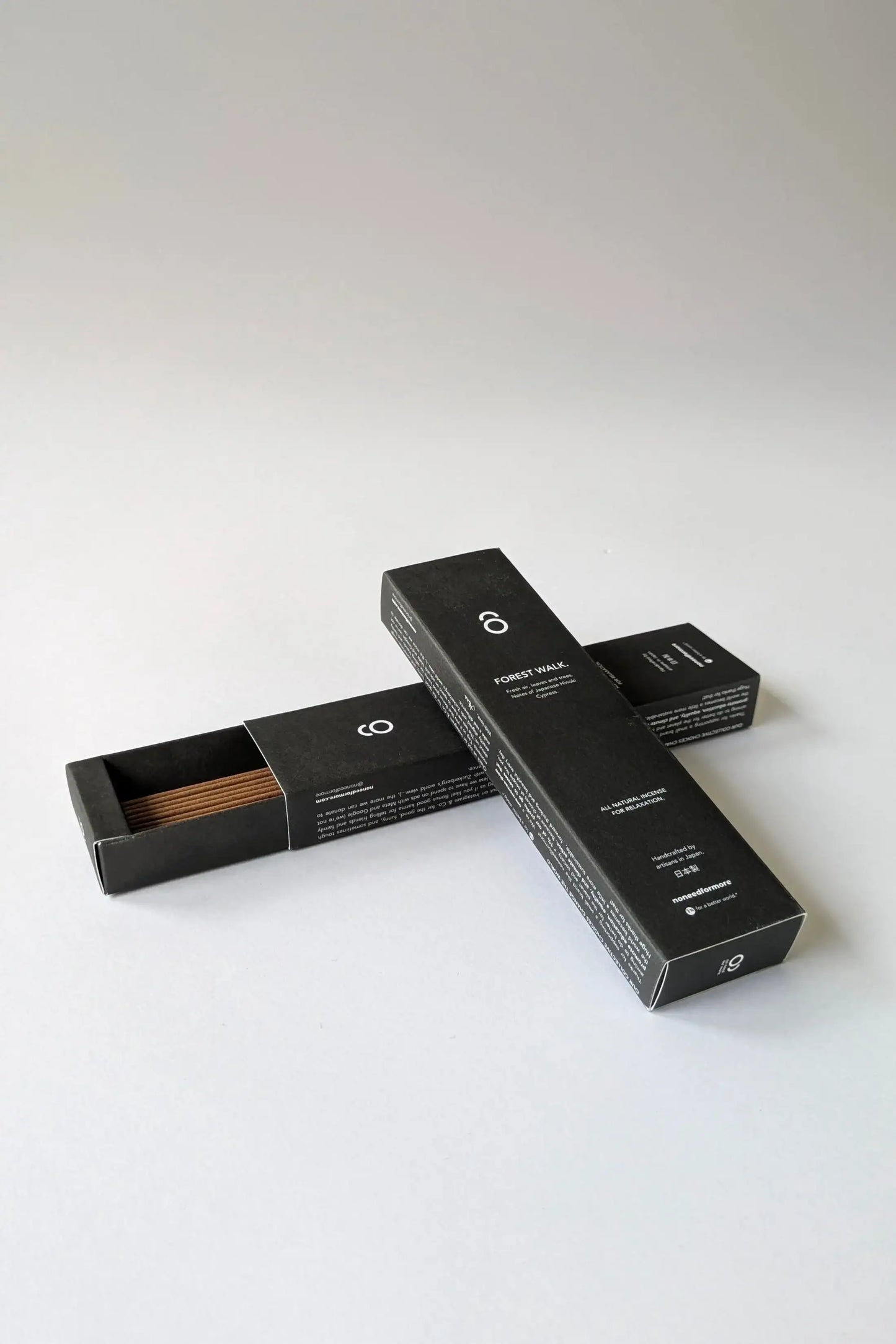 no need for more - Natürliche Räucherstäbchen - ""Forest Walk" - Tanne, Hinoki Zypresse - by SteinKunstWerk | Räucherstäbchen aus nachhaltiger Herstellung
