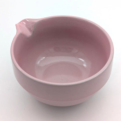 Matchaschale mit Ausguss – für Matcha-Zubereitung – Farbvariante Rosa – Produktabbildung 8