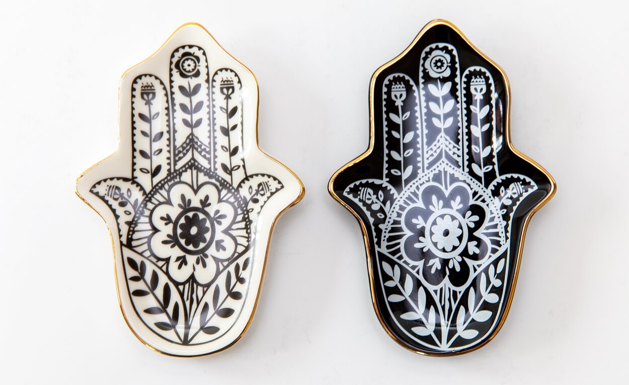 Hamsa-Schmuckschale in Schwarz oder Weiß