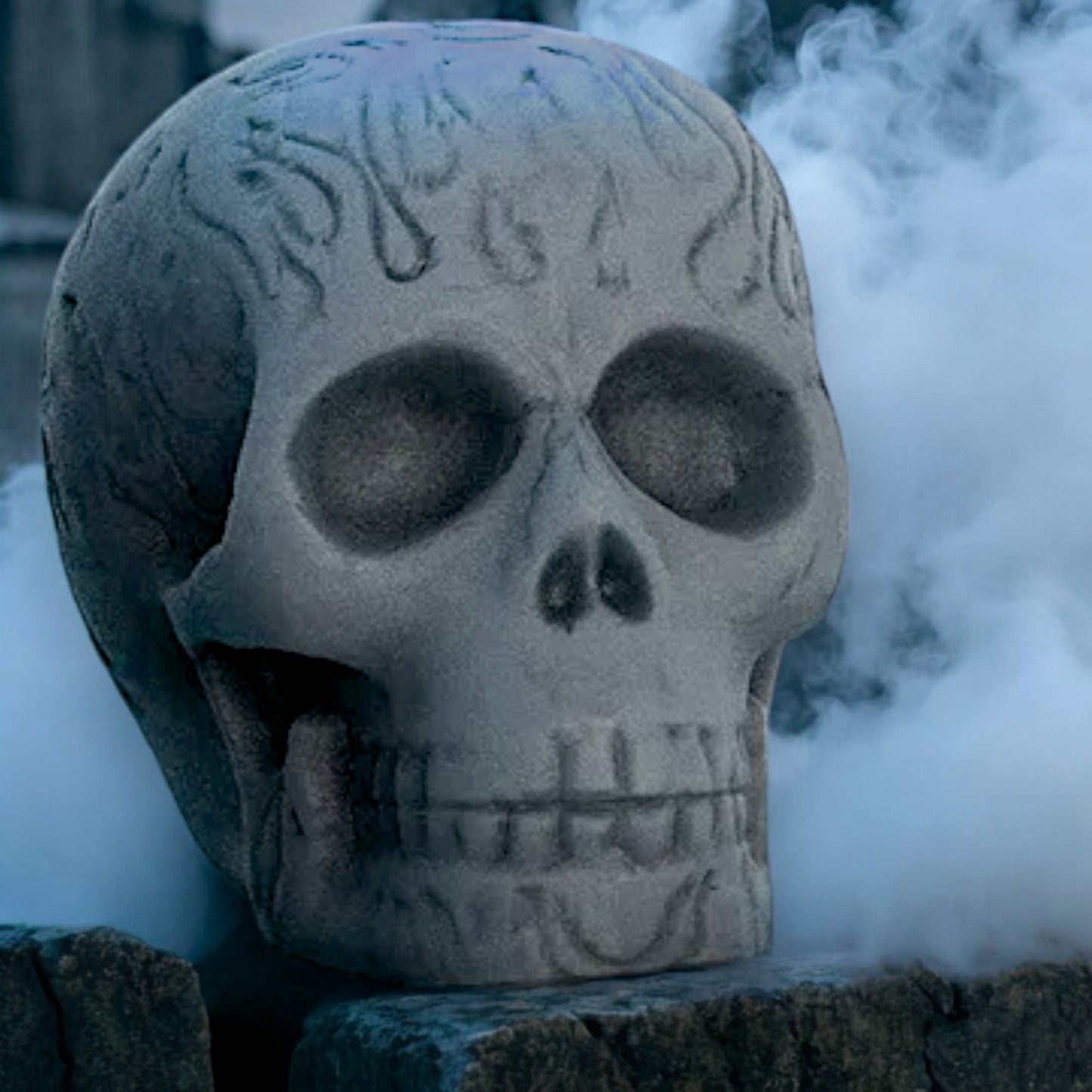 Dark skull (S) – symbol of gothic aesthetics