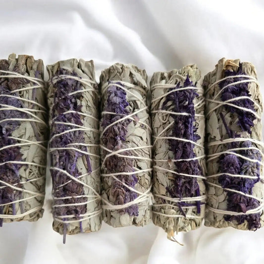Räucherset "Natürliche Zeremonie - Weißer Salbei mit Lavendel", 5 Smudge-Sticks je 25g-35g - by SteinKunstWerk | Räucherware aus nachhaltiger Herstellung