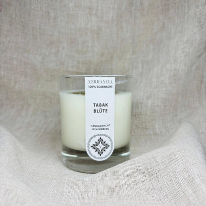 Soy Scented Candle "Tobacco Blossom" - warm scent with tonka bean