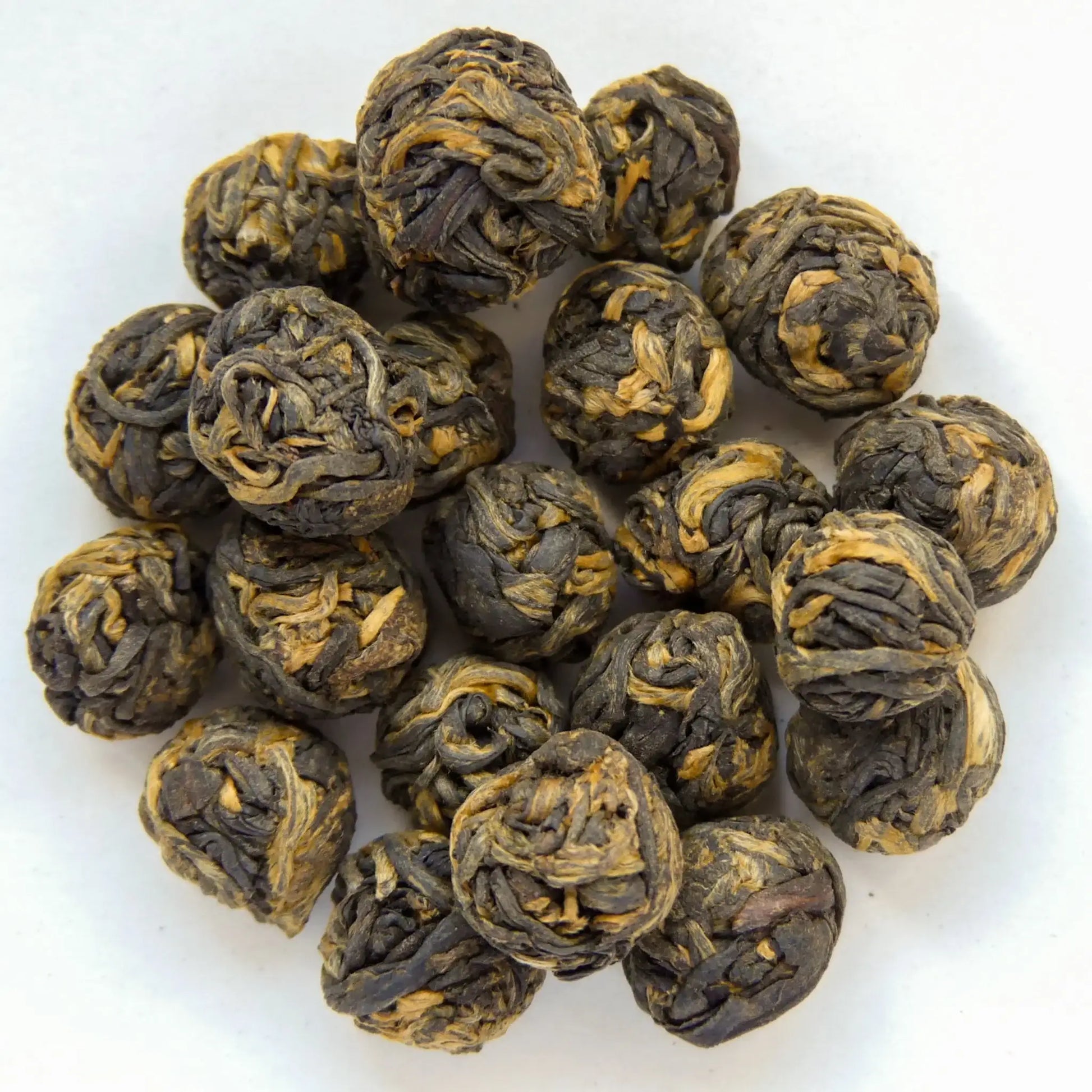 Black Jasmine Pearls – Seltene Teekunst aus dunklem Oolong - by SteinKunstWerk | Loser Tee aus nachhaltiger Herstellung
