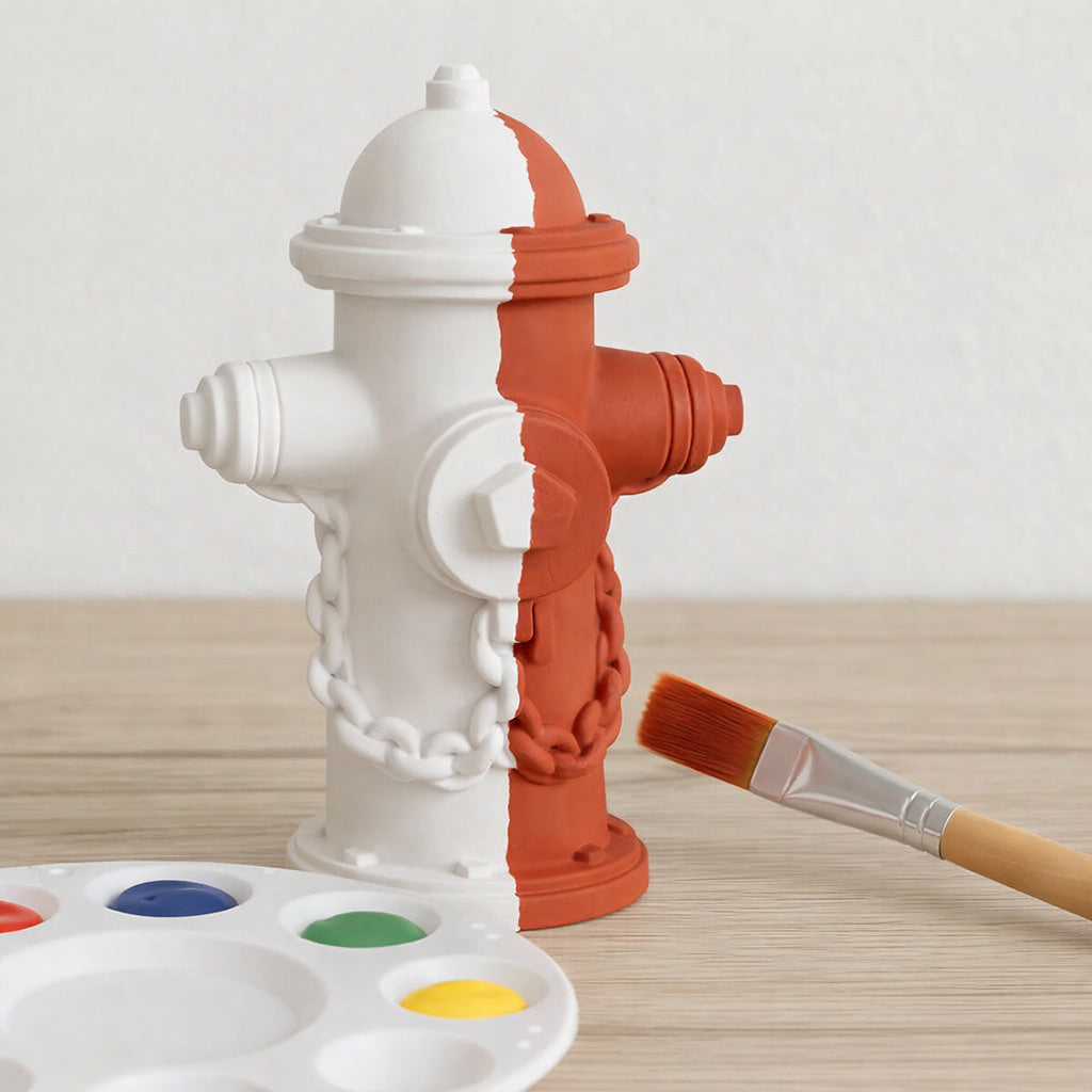 Deko Hydrant Figur handgefertigt – minimalistisches Designobjekt, DIY gestaltbar, in verschiedenen Farben und stilvoll inszeniert für moderne Wohnräume