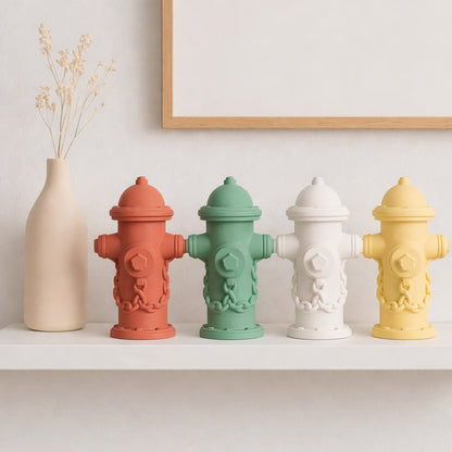 Deko Hydrant Figur handgefertigt – minimalistisches Designobjekt, DIY gestaltbar, in verschiedenen Farben und stilvoll inszeniert für moderne Wohnräume
