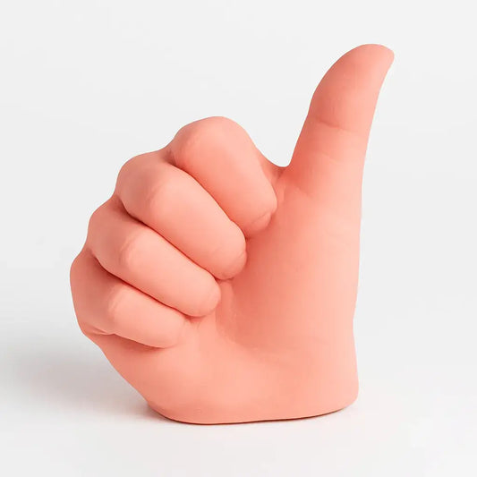 Handzeichen Figur „Alles Gut“ – Symbol für Optimismus, Freude & Motivation - by SteinKunstWerk | Deko aus nachhaltiger Herstellung