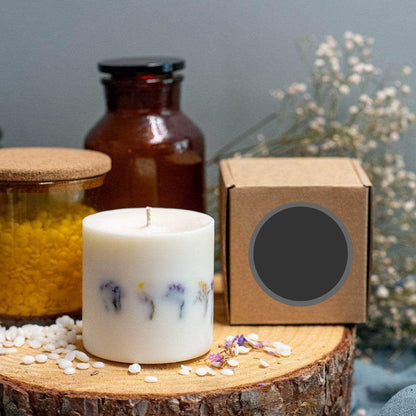 Duftfreie Kerze „Blütenlicht“ – Schlichtheit, Eleganz & Natürlichkeit - by SteinKunstWerk | Duftkerze aus nachhaltiger Herstellung