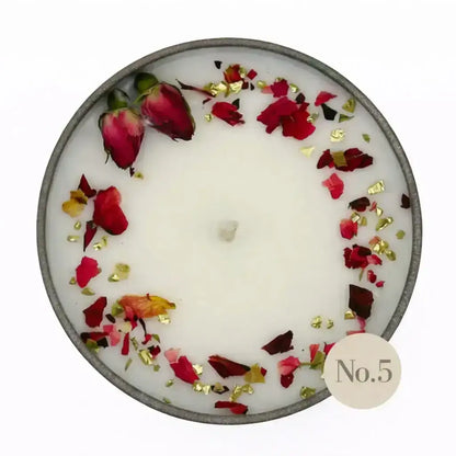 Handdekorierte Duftkerze Rosenblätter & Gold – luxuriöses Geschenk von SteinKunstWerk