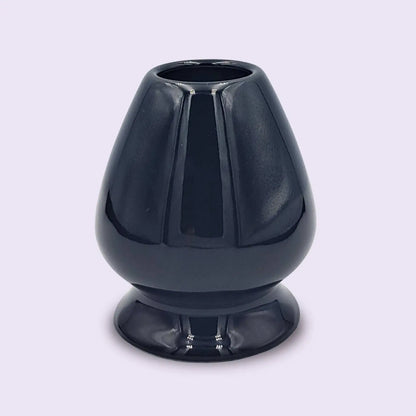 Matcha Besen Halter Kusenaoshi Schwarz aus Keramik - by SteinKunstWerk | Matchabesen aus nachhaltiger Herstellung