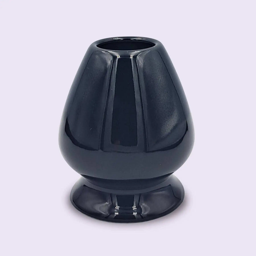 Matcha Besen Halter Kusenaoshi Schwarz aus Keramik - by SteinKunstWerk | Matchabesen aus nachhaltiger Herstellung