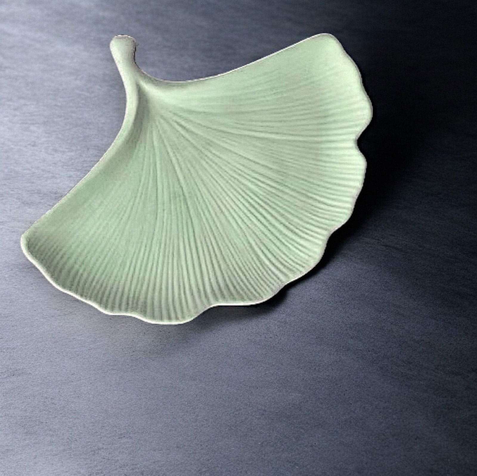 Elegante Ginkgoblatt - Schmuckschale – Handgefertigtes Wohnaccessoire - Stein.Kunst.Werk.