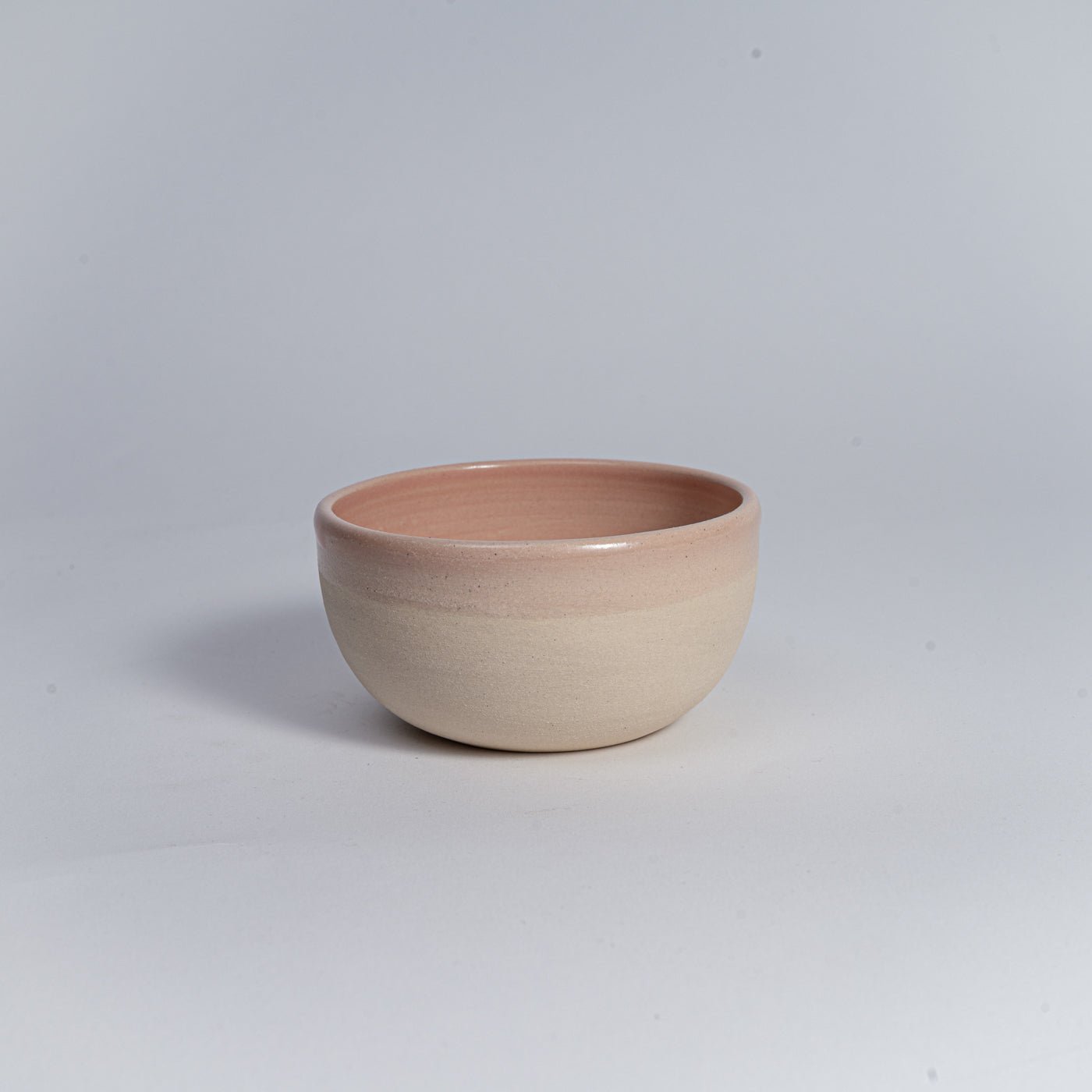 Mura Mura KUMO Flat White Tasse Altrosa aus handgemachter Keramik