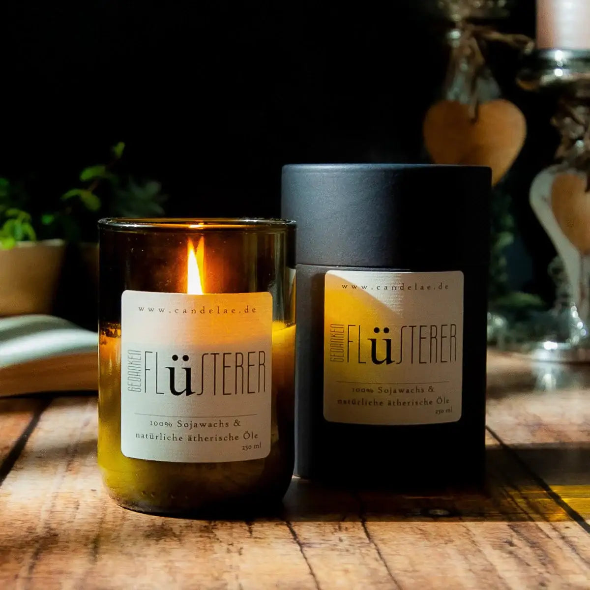 Gedankenflüsterer – Duftkerze für Klarheit & Fokus - by SteinKunstWerk | Kerze aus alter Weinflasche aus nachhaltiger Herstellung