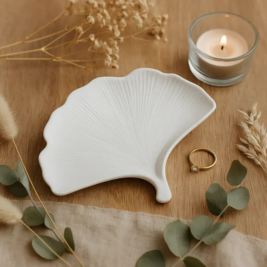 Handgemachte Ginkgoblatt-Dekoration – Symbolik und Eleganz für dein Zuhause - by SteinKunstWerk | Deko aus nachhaltiger Herstellung