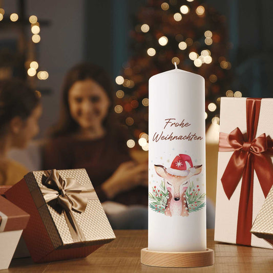Weihnachtskerze „Reh“ in natürlicher stimmungsvoller Weihnachtsdekoration