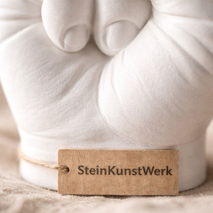 Mittelfinger Dekofigur – moderne minimalistische Statement Deko für Wohnzimmer und Büro – SteinKunstWerk