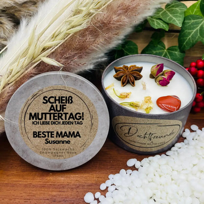 Scheiß auf MUTTERTAG, ich liebe dich jeden Tag. Beste Mama personalisierbar. PREMIUM Duftkerze mit Deckel. Duftkerze aus dem Südschwarzwald