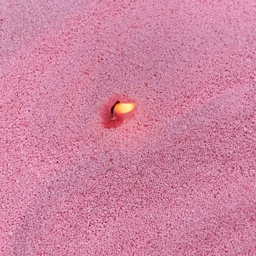 Das Kerzenpulver Nachfüllset vereint Eleganz, ruhige Farbharmonie und nachhaltige DIY-Gestaltung. Eine moderne, sanfte Kerzenlösung für bewusste Wohnmomente.