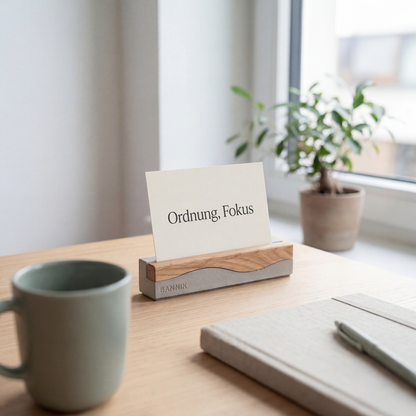 Coffret design SteinKunstWerk: Egersund, porte-photos et cartes en béton et chêne, blanc – foto originale Bannik Design