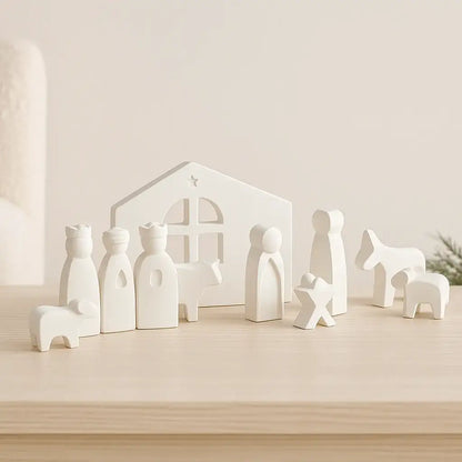 Kleine Weihnachtskrippe – Handgefertigte Figuren & Moderner Krippenstall - by SteinKunstWerk | Deko aus nachhaltiger Herstellung